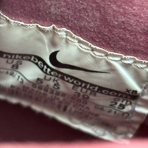 Nike High Top Slip Ons Maroons color with snakeskin detail - Picture 3 of 11